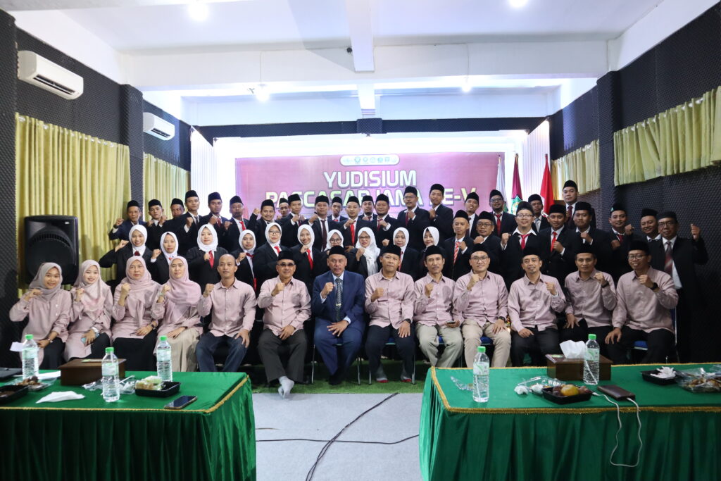 Yudisium Pascasarjana UNUGIRI ke-V: Mahasiswa MHES Raih Prestasi Akademik